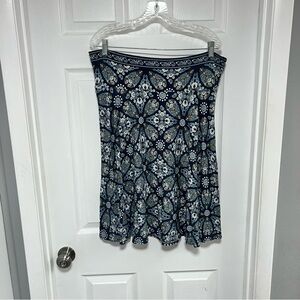 Max Studio Navy and White Patterned A-Line Skirt Size XL